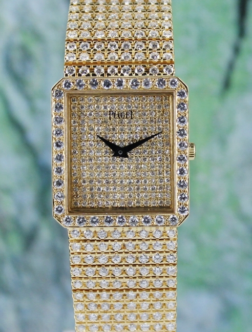 (image for) A PIAGET 18K YELLOW GOLD PROTOCOLE DIAMOND WATCH / 8154